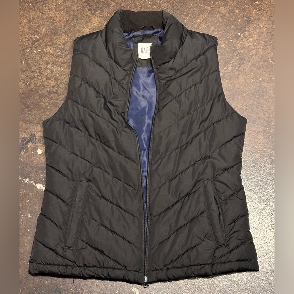GAP Black Quilted Vest Size Medium